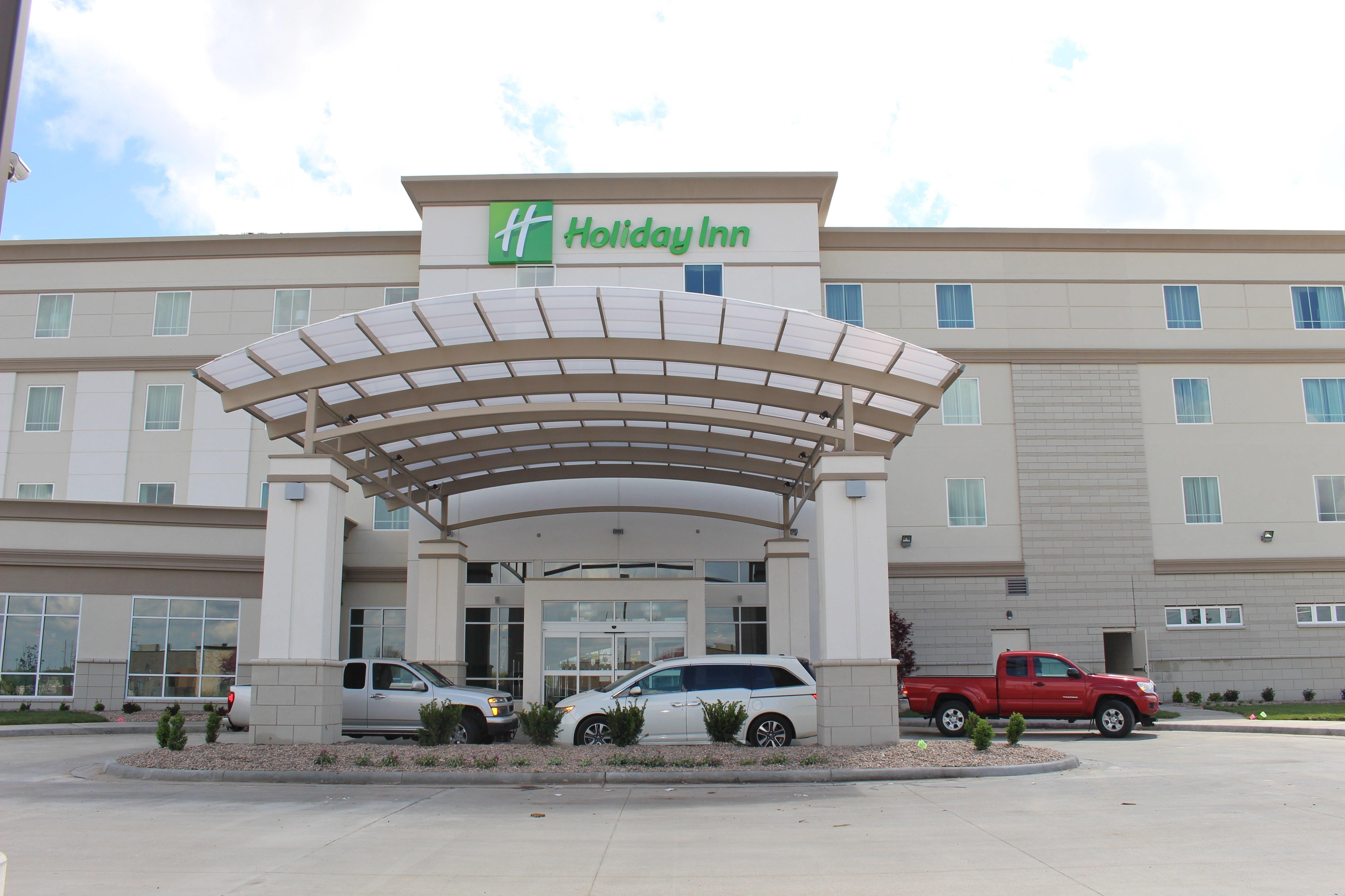 Holiday Inn Salina By Ihg מראה חיצוני תמונה