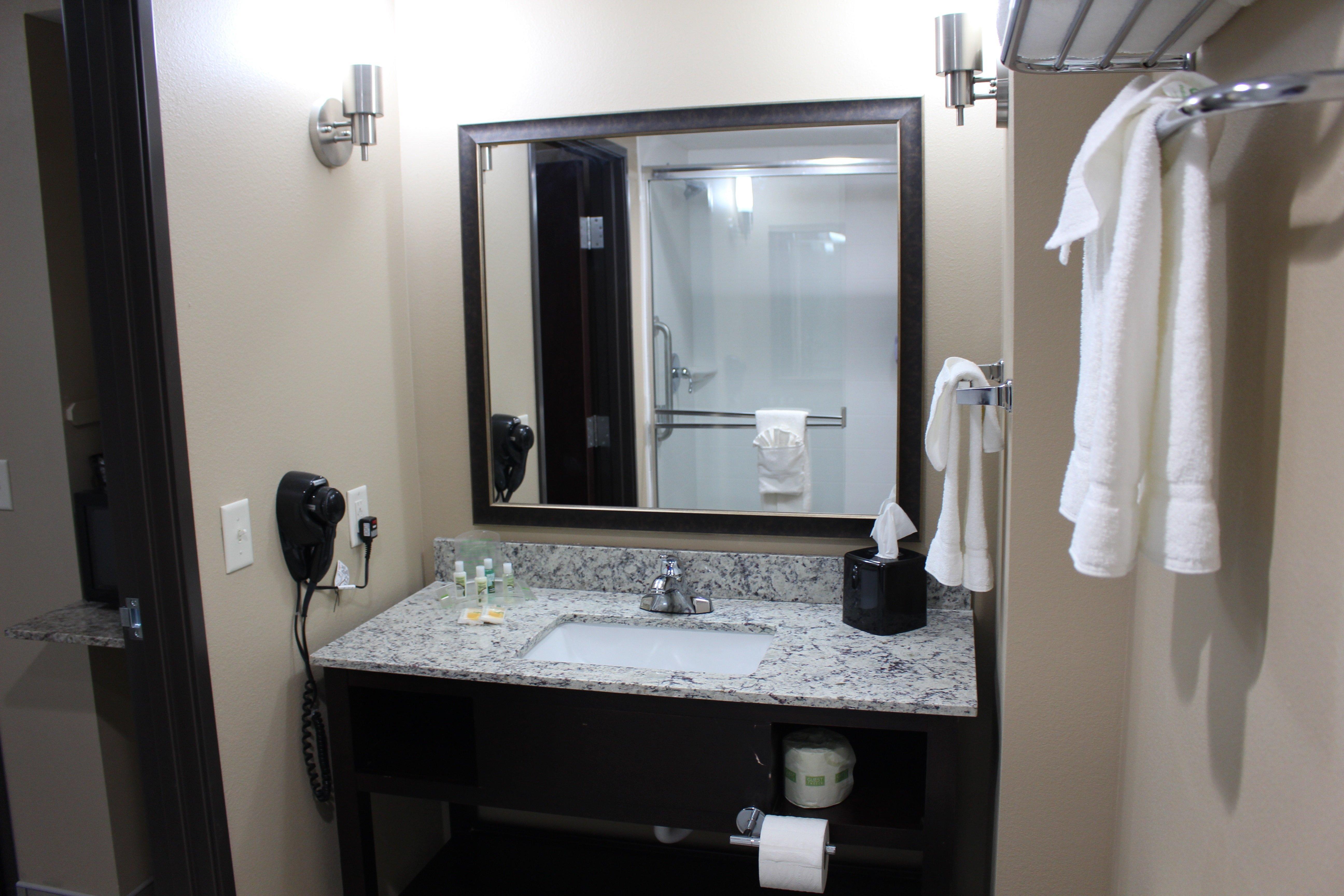 Holiday Inn Salina By Ihg מראה חיצוני תמונה