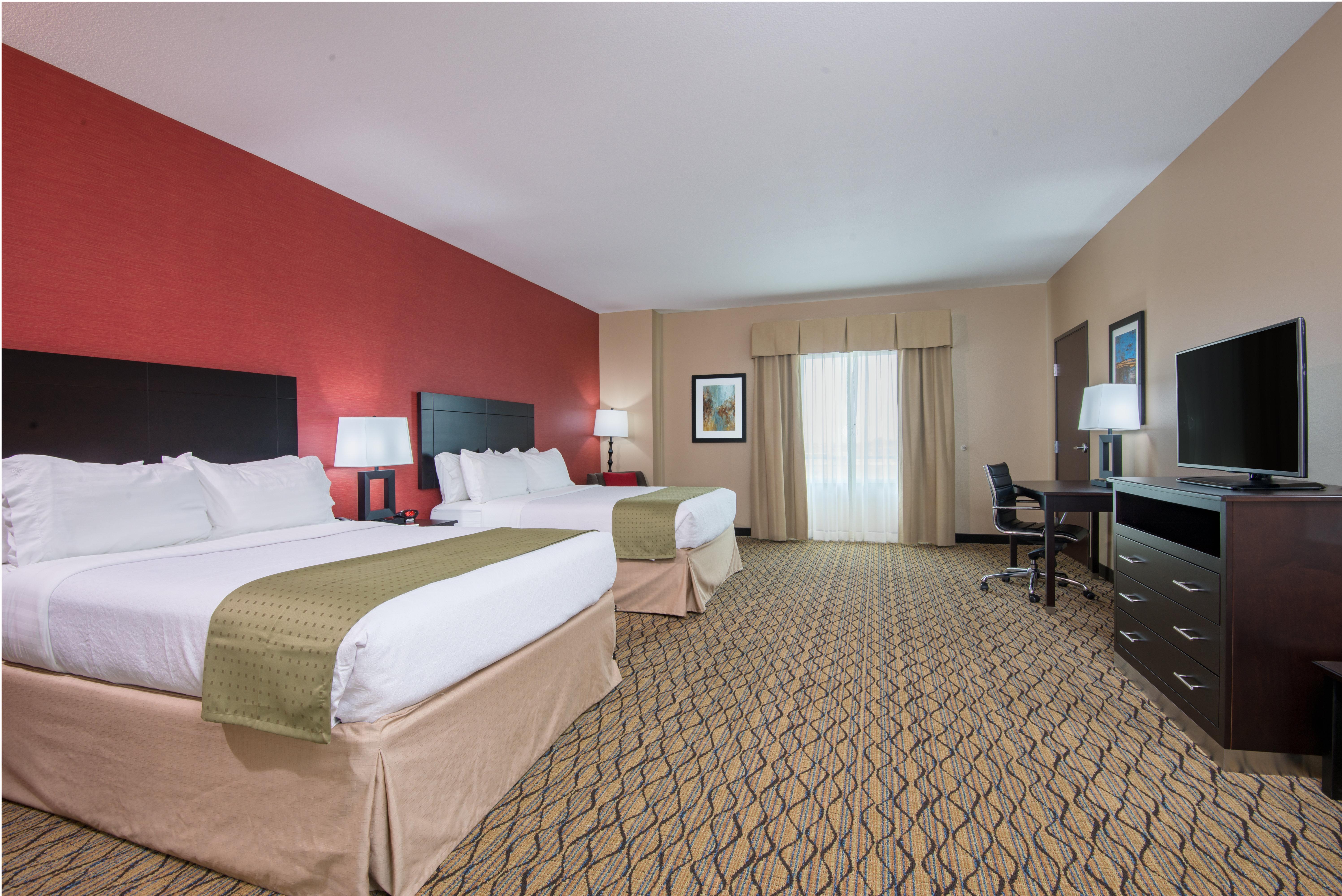 Holiday Inn Salina By Ihg מראה חיצוני תמונה