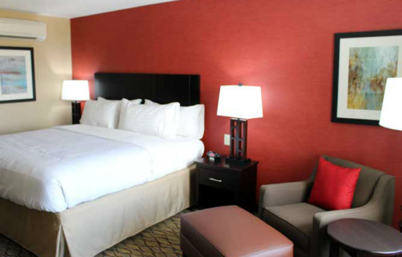 Holiday Inn Salina By Ihg מראה חיצוני תמונה
